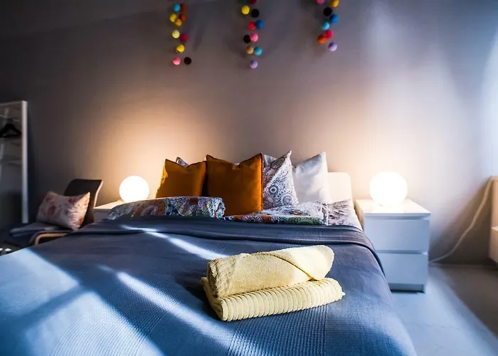 Maximum Downtown - Minimal Feeling Budapesta